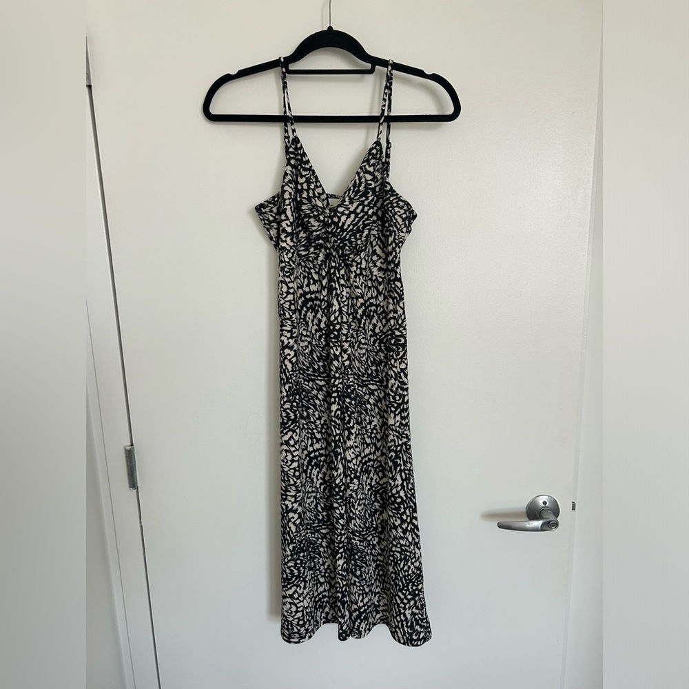 Midi black and white dress!